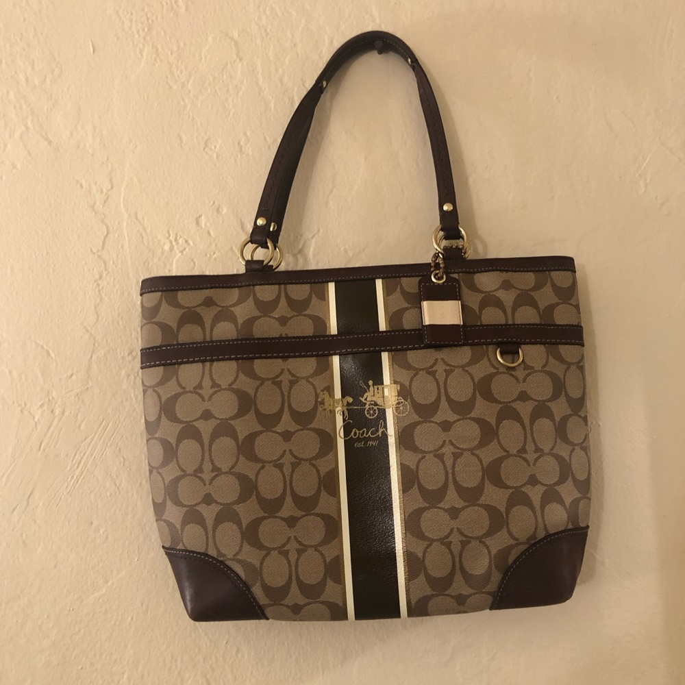 Couch small tote